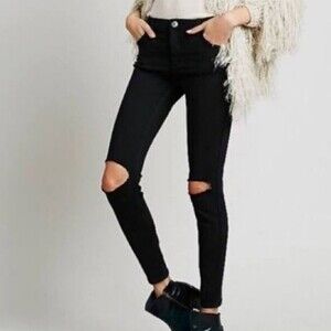 WE THE FREE High Rise Moms jean distress Frayed Jeggings skinny Black Jeans| 28